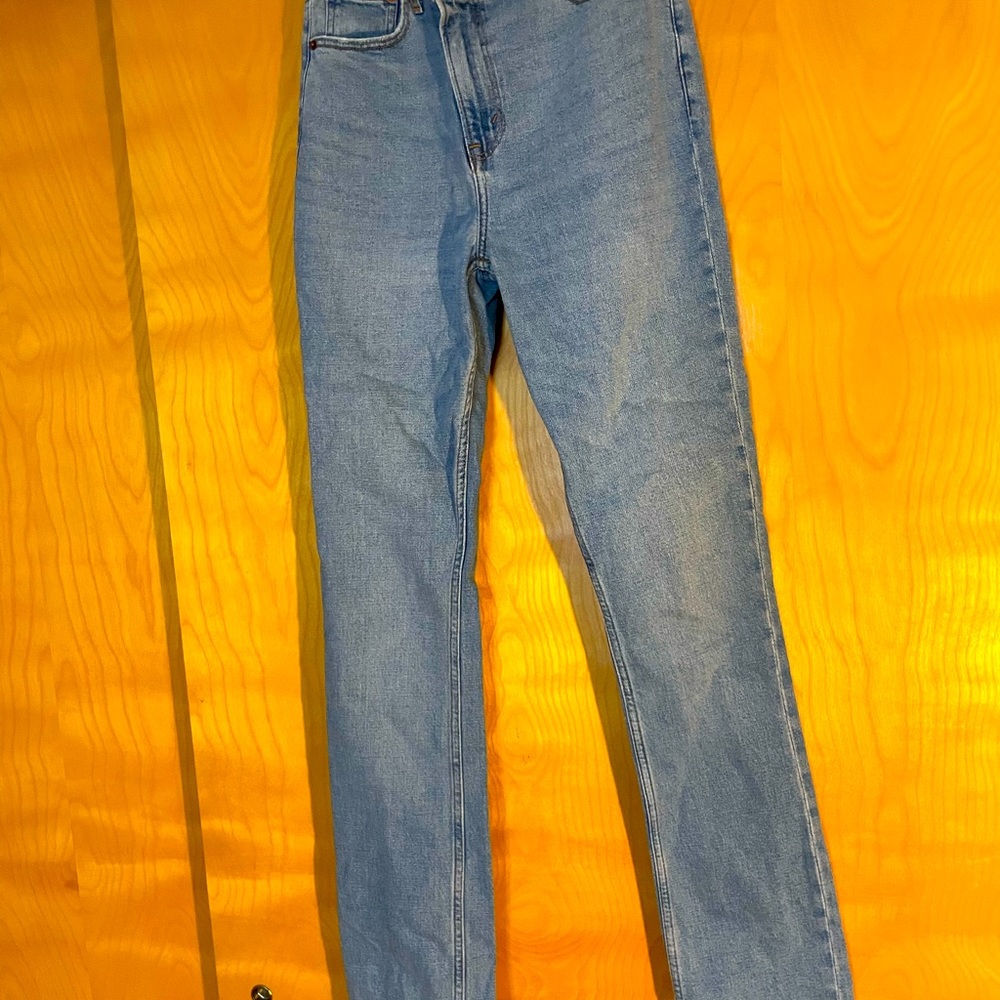 BRAND NEW WITH TAGS Abercrombie and Fitch Ultra High Rise 90s Slim Straight Jean - Picture 3 of 4
